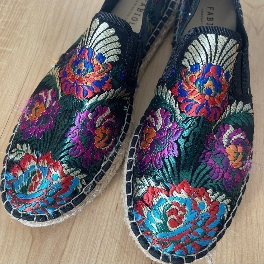 FABIOLAS Espadrilles Flat Slip-On Floral Embroidered Handcrafted Shoes Sz 41 - Picture 3 of 9